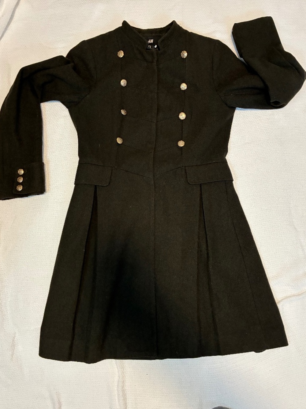 H&M wool blend army green coat military-style buttons flared silhouette. Size 4